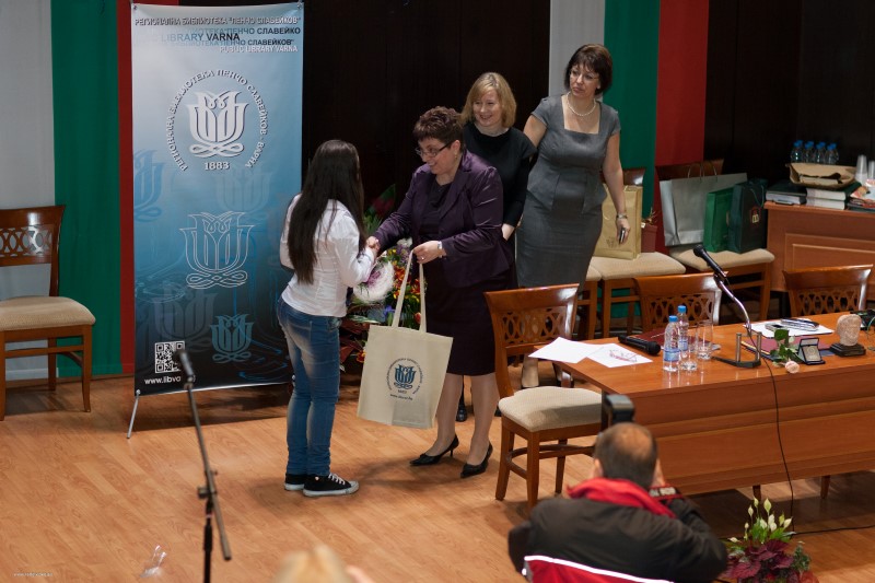 _W8I5670.jpg - Награждаване на победителите от националния конкурс за есе и видеоклип "Моята Европеана"