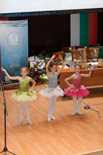 _W8I5679.jpg - Поздрав на деца от танцова формация при ОДК – Варна