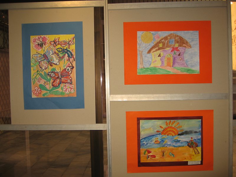 IMG_3868.jpg - Изложба „Чело коте книжки… с усмивка за детското четене”