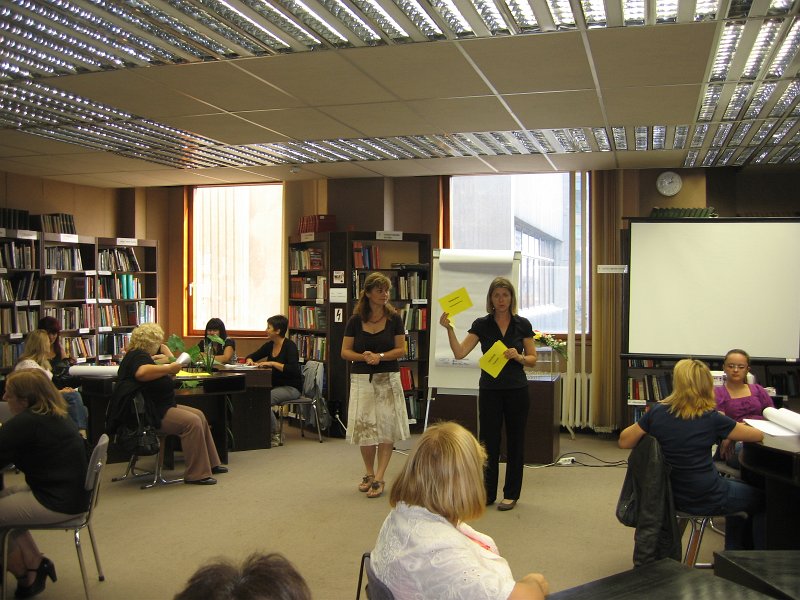 IMG_3933.JPG - Творческо ателие под ръководството на проф. д-р Келер-Лойбл - разработване идеи за изграждането и оборудването на модерна младежка библиотека