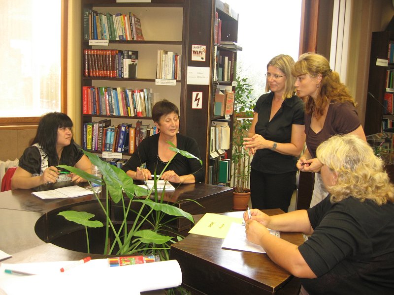 IMG_3942.JPG - Творческо ателие под ръководството на проф. д-р Келер-Лойбл - разработване идеи за изграждането и оборудването на модерна младежка библиотека