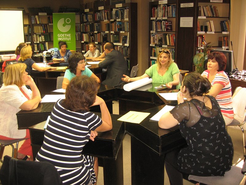 IMG_3947.JPG - Творческо ателие под ръководството на проф. д-р Келер-Лойбл - разработване идеи за изграждането и оборудването на модерна младежка библиотека