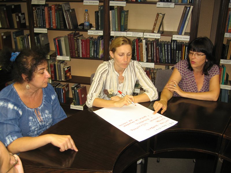 IMG_3981.JPG - Творческо ателие под ръководството на проф. д-р Келер-Лойбл - разработване идеи за изграждането и оборудването на модерна младежка библиотека