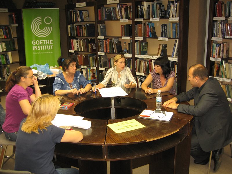 IMG_3985.JPG - Творческо ателие под ръководството на проф. д-р Келер-Лойбл - разработване идеи за изграждането и оборудването на модерна младежка библиотека