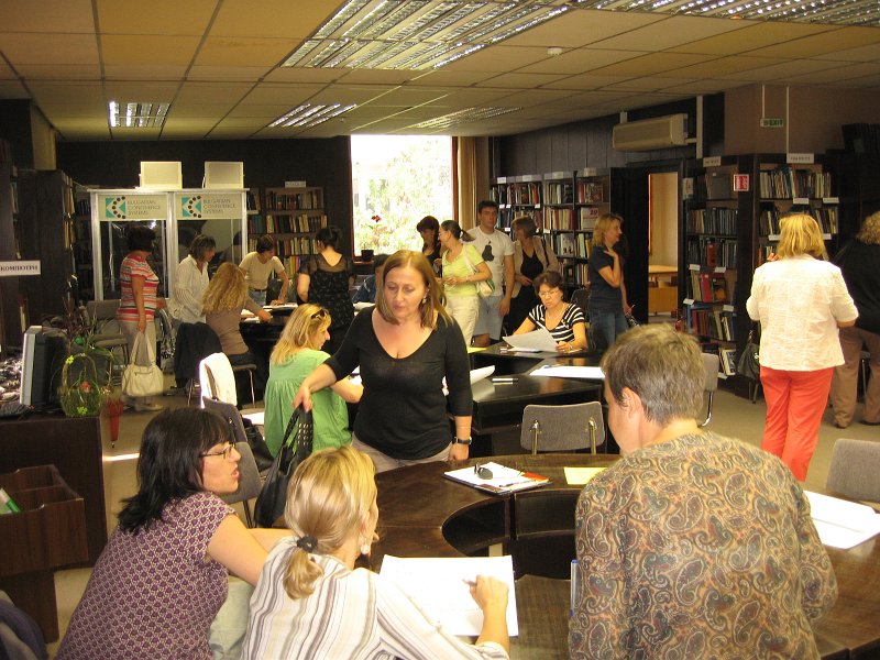 IMG_3991.JPG - Творческо ателие под ръководството на проф. д-р Келер-Лойбл - разработване идеи за изграждането и оборудването на модерна младежка библиотека