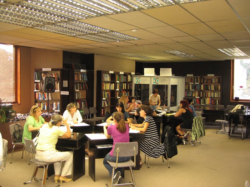 IMG_3993.JPG - Творческо ателие под ръководството на проф. д-р Келер-Лойбл - разработване идеи за изграждането и оборудването на модерна младежка библиотека