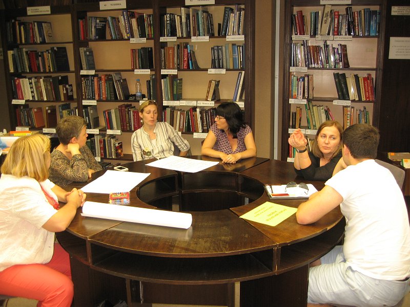 IMG_3996.JPG - Творческо ателие под ръководството на проф. д-р Келер-Лойбл - разработване идеи за изграждането и оборудването на модерна младежка библиотека