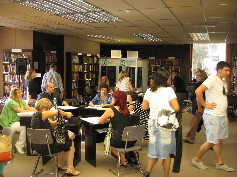 IMG_4005.JPG - Творческо ателие под ръководството на проф. д-р Келер-Лойбл - разработване идеи за изграждането и оборудването на модерна младежка библиотека