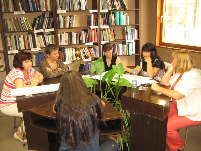 IMG_4006.JPG - Творческо ателие под ръководството на проф. д-р Келер-Лойбл - разработване идеи за изграждането и оборудването на модерна младежка библиотека