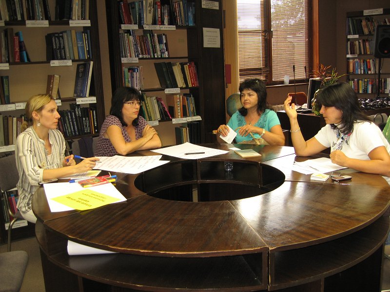 IMG_4044.JPG - Творческо ателие под ръководството на проф. д-р Келер-Лойбл - разработване идеи за изграждането и оборудването на модерна младежка библиотека