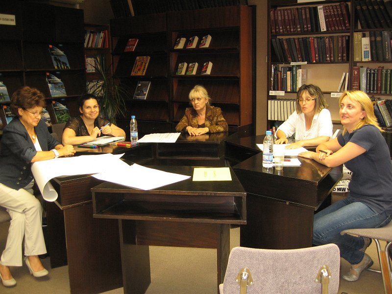 IMG_4045.JPG - Творческо ателие под ръководството на проф. д-р Келер-Лойбл - разработване идеи за изграждането и оборудването на модерна младежка библиотека