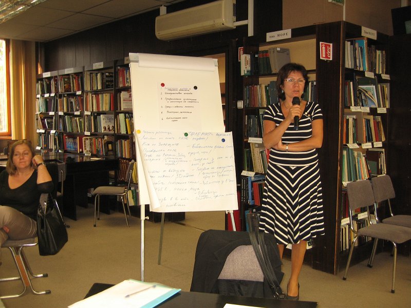 IMG_4072.JPG - Творческо ателие под ръководството на проф. д-р Келер-Лойбл - разработване идеи за изграждането и оборудването на модерна младежка библиотека