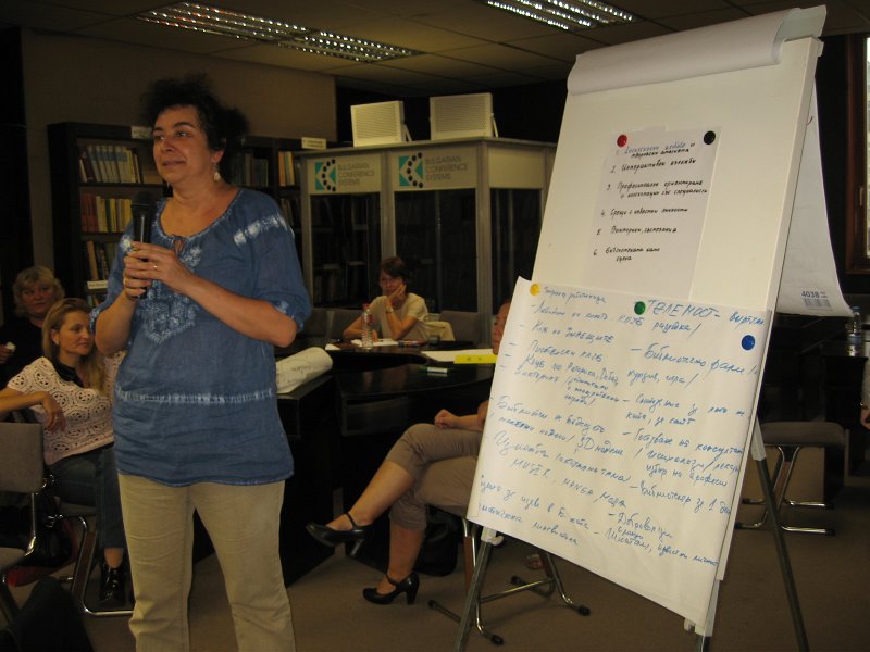 IMG_4078.JPG - Творческо ателие под ръководството на проф. д-р Келер-Лойбл - разработване идеи за изграждането и оборудването на модерна младежка библиотека