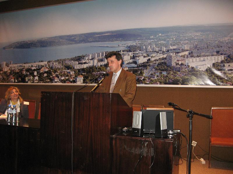 IMG_8514.jpg - Румен Чернаев - РС-ТМ - "Сканиране на библиотечни документи. Връзка с АБ. Показване на изображенията в локалната мрежа, интернет и информационните бюлетини"