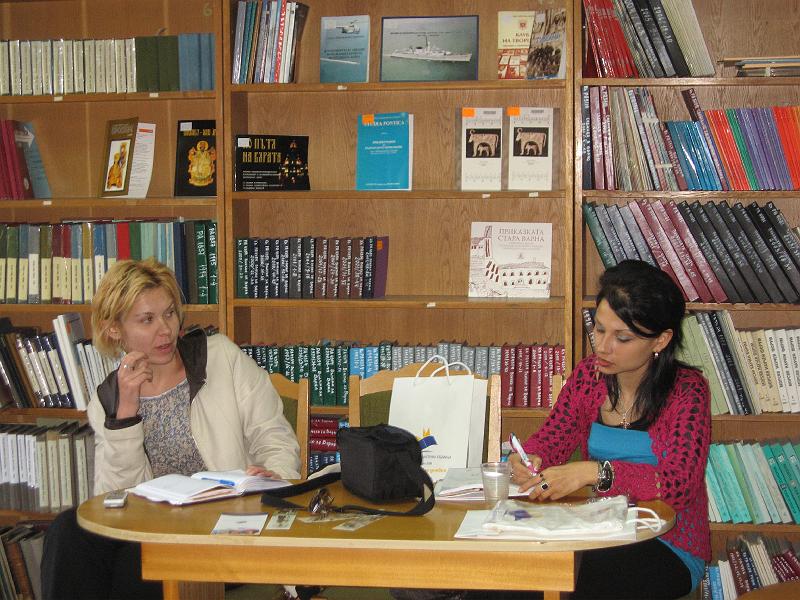 IMG_9468.jpg - Разговор за обществените библиотеки с представители на медиите - 15 май, РБ "Пенчо Славейков"