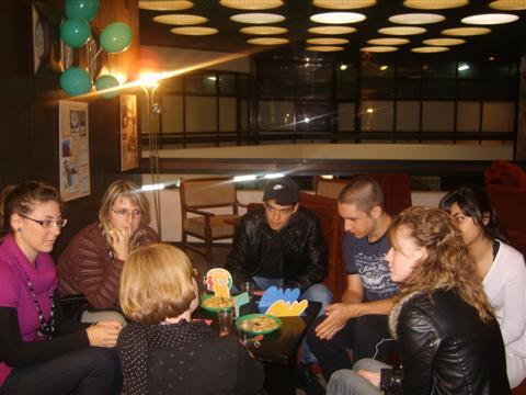 S8304222.JPG - Живи книги: ”Европейци в разговор… Комуникацията
продължава”