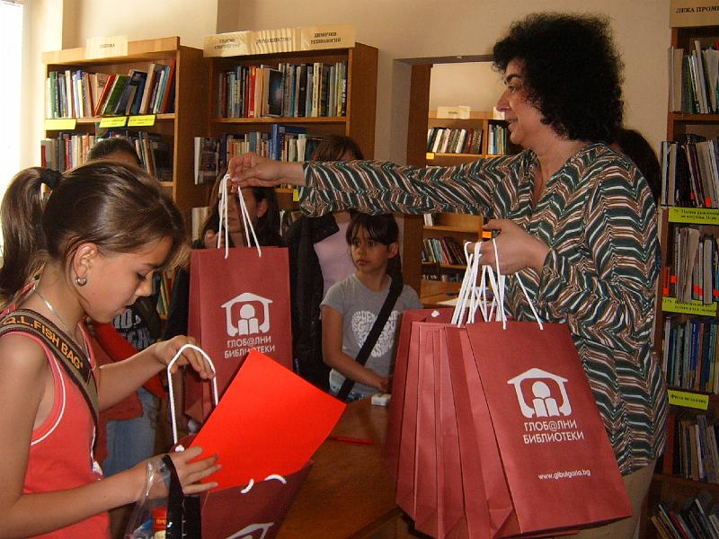 S3700025.JPG - Твореска работилница "Пъстър вятър"