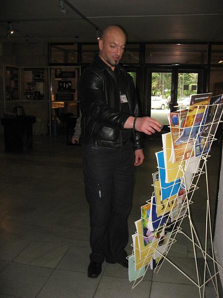 IMG_7030.jpg - "Книга за теб" – библиотеката като посредник – избрани заглавия, книги – подарък, предоставени от читатели на библиотеката за свободен обмен 