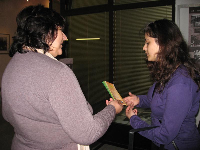 IMG_7029.jpg - Ден на отворените врати – Познавате ли библиотеката? – срещи, разговори, презентации – "Българските библиотеки – място за достъп до информация и комуникация за всеки"