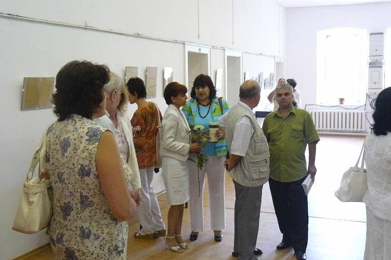 P1010469.JPG - Представяне на изложба "Капитан Петко Войвода - живот отдаден на България" (документи и снимки) по повод 165 г. от рождението му. Представяне на био-библиографски указател.