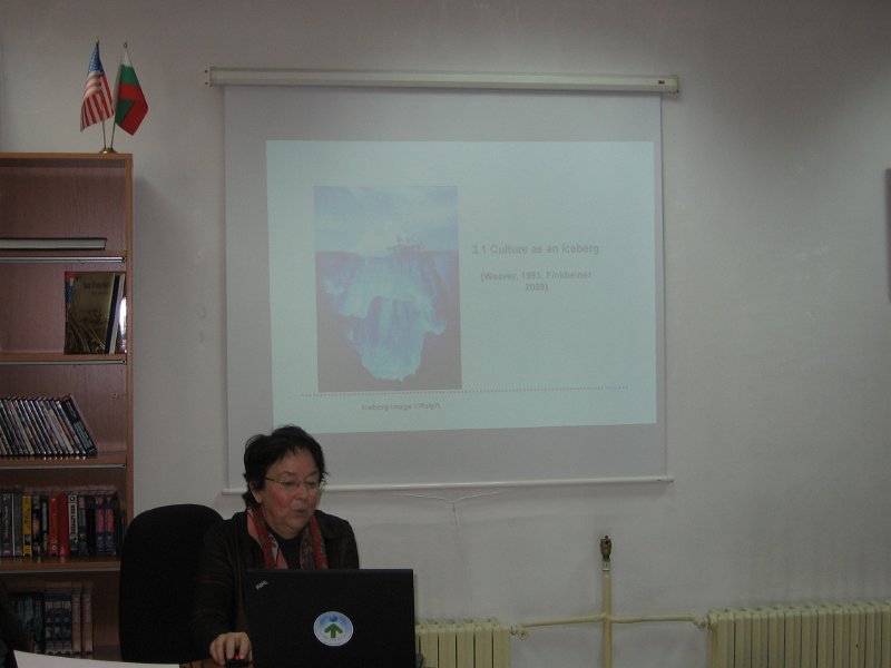 IMG_0148.JPG - Тридневен семинар в рамките на програма "Атлантис" между ЕС и САЩ. Лектор: Лилия Рачева-Стратиева - Международен институт за младежка литература и проучване на четенето, Виена