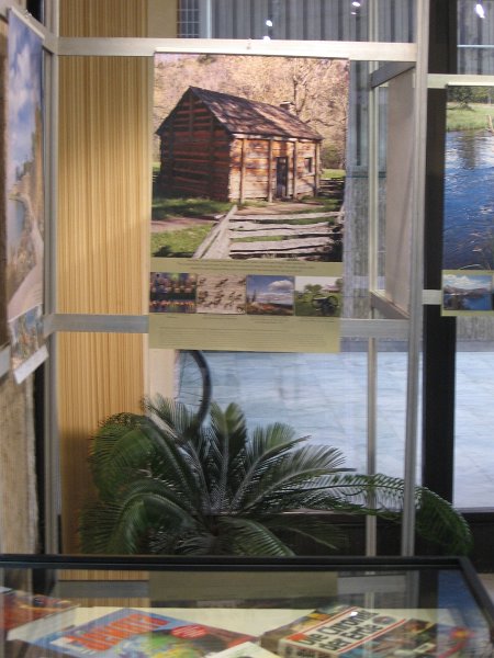 IMG_0020.JPG - Зелената планета - гостуваща изложба посветена на Международния ден на земята