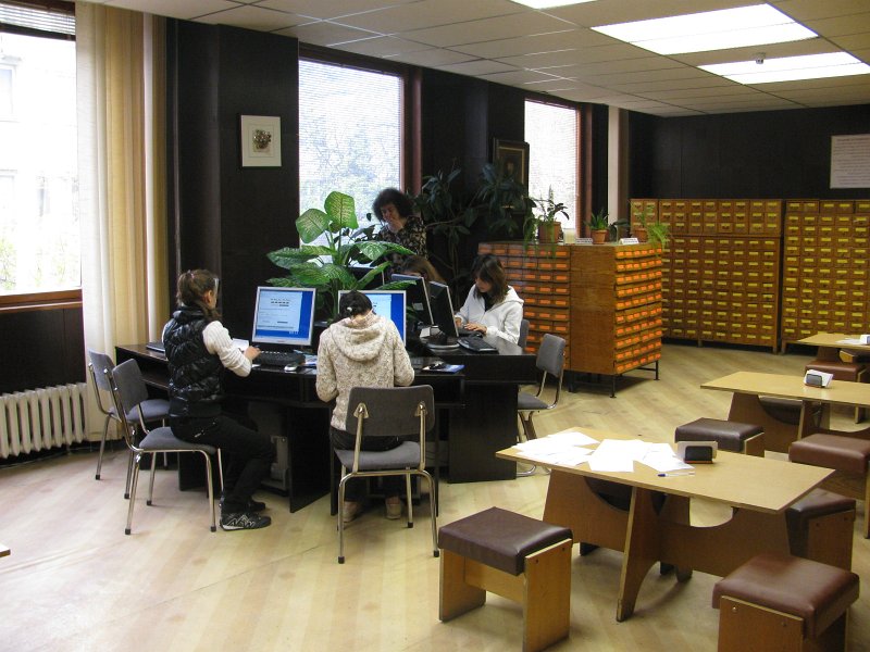 IMG_4746.JPG - Трето поред състезание в библиотеката, съвместно с Дирекция "Младежки дейности и спорт"