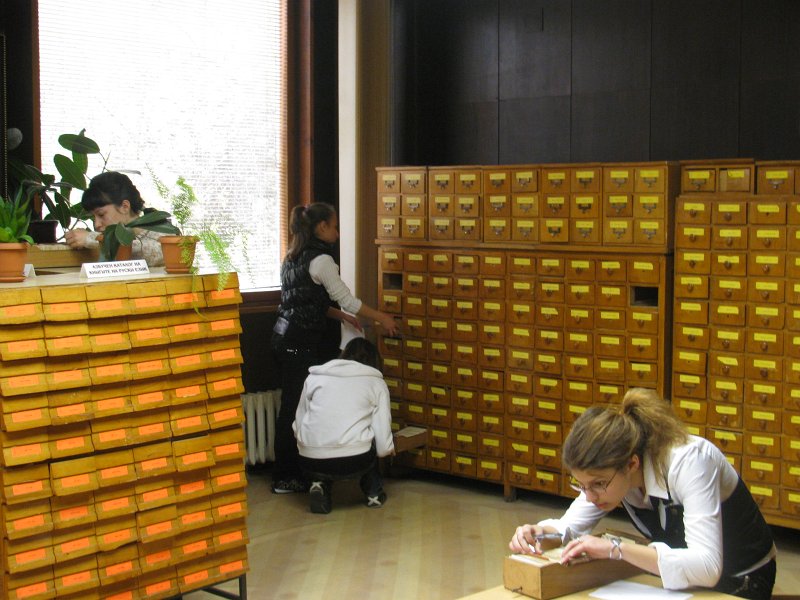 IMG_4749.JPG - Трето поред състезание в библиотеката, съвместно с Дирекция "Младежки дейности и спорт"