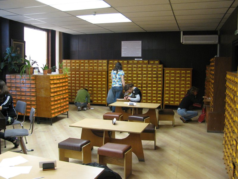 IMG_4772.JPG - Трето поред състезание в библиотеката, съвместно с Дирекция "Младежки дейности и спорт"