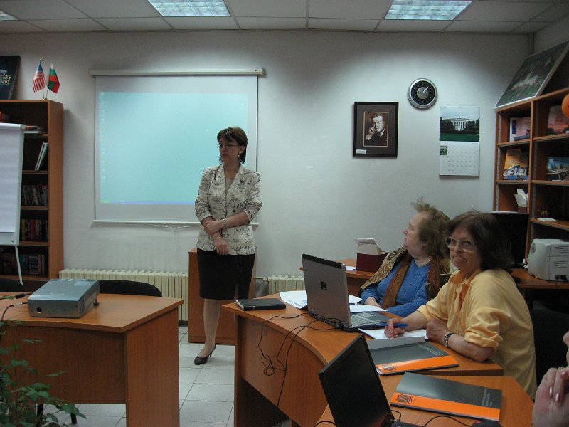 IMG_0053.jpg - Практически курс Компютърни и информационни умения за начинаещи от възрастова група 60+. Инициатива по Проект "Обучение през целия живот"