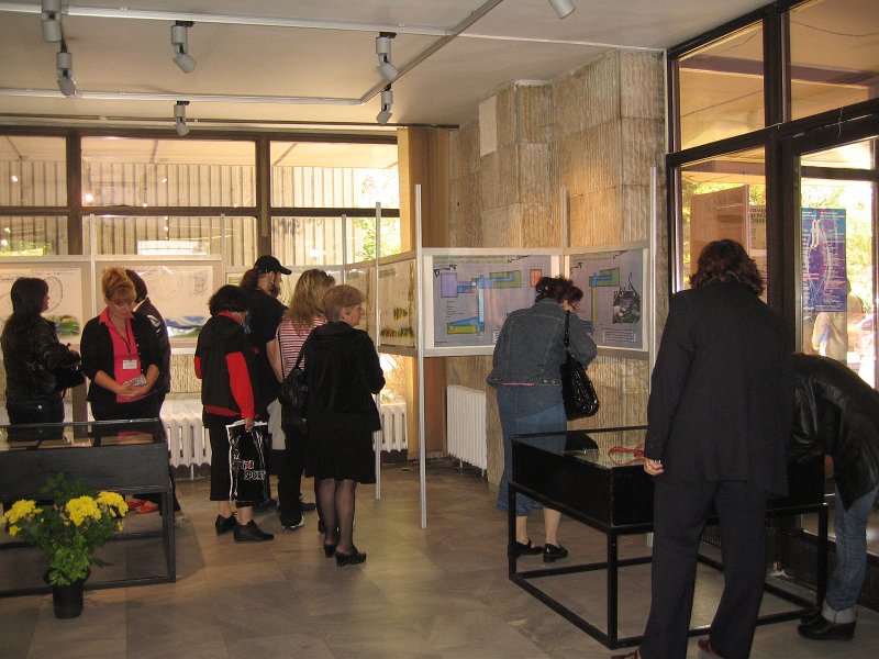 IMG_7909.jpg - Откриване на изложба "Библиотечни пространства". Архитектурни проекти на студенти по архитектура от ВСУ представят съвременна визия за модерната библиотека