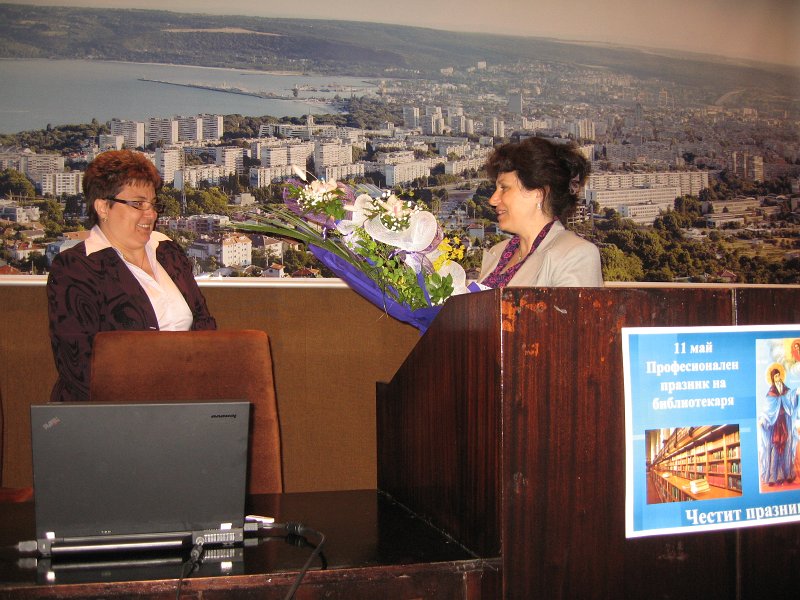 IMG_7880.jpg - Кръгла маса на тема "Новости в библиотечната практика". Гост-лектор: Ели Попова – член на управителния съвет на Българската библиотечно-информационна асоциация