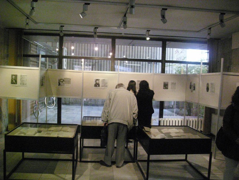 IMG_3441.JPG - Изложба из фондовете на библиотеката по повод  1 ноември - Деня на народните будители