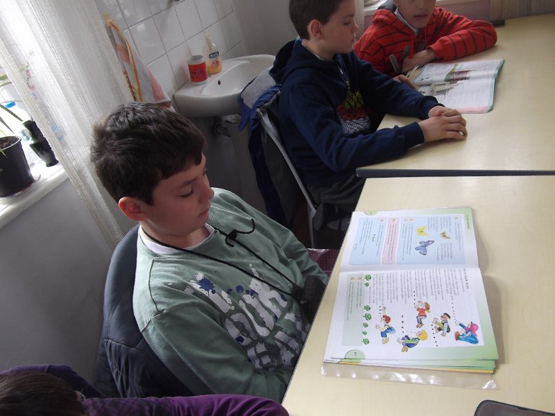 DSCF1551.JPG - Четене с децата от занималня "Дъга"