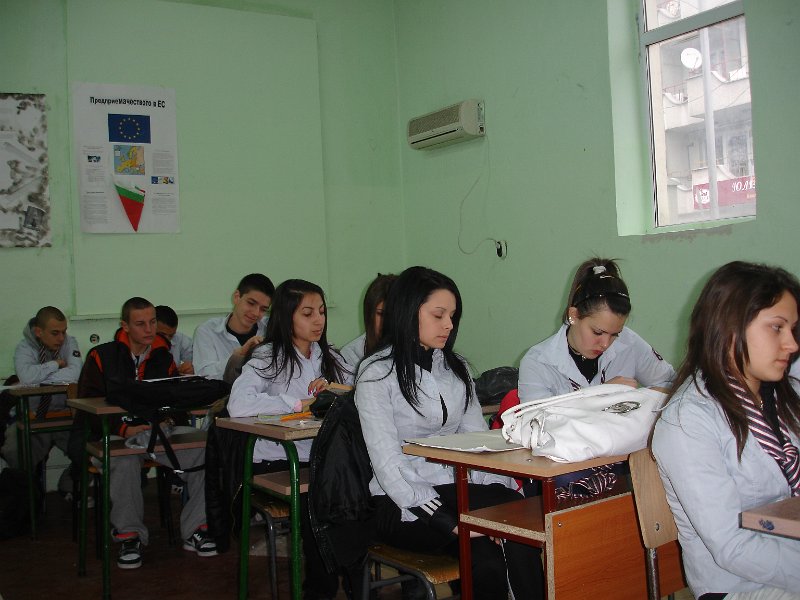 DSC07227.JPG - Четене във Варненска търговска гимназия "Г. С. Раковски"