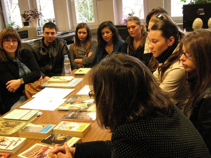 IMG_8043.JPG - Четене с ученици от V ЕГ "Йоан Екзарх"