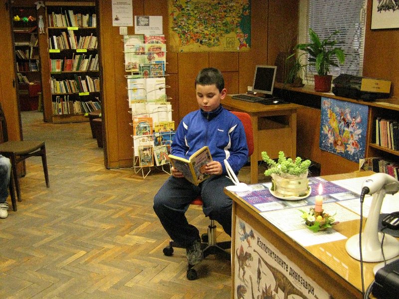 IMG_7996.JPG - Деца от частна детска занималня "Игралница-занималница" гостуват в Детски и средношколски комплекс