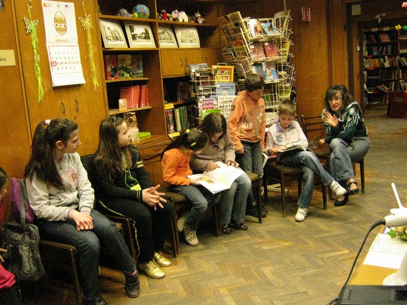 IMG_8025.JPG - Деца от частна детска занималня "Игралница-занималница" гостуват в Детски и средношколски комплекс