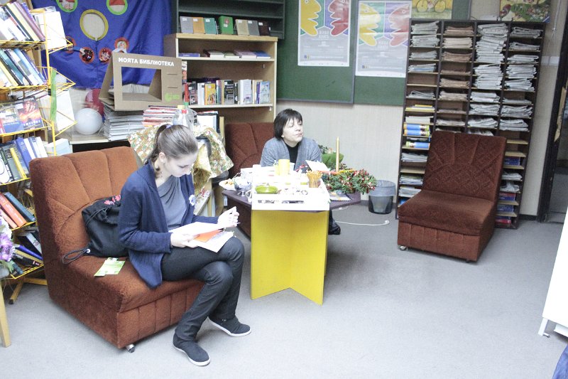 _MG_7047.JPG - Поредица от празници в Немска читалня с ученици от 10-тите класове на езиковите гимназии в града. Представяне на немските и българските традиции, стихотворения и коледни текстове.