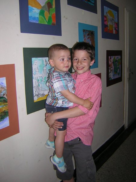 DSCN9099.JPG - Откриване самостоятелна изложба на Емануил Нинов - четвъртокласник в СОУ "Найден Геров"