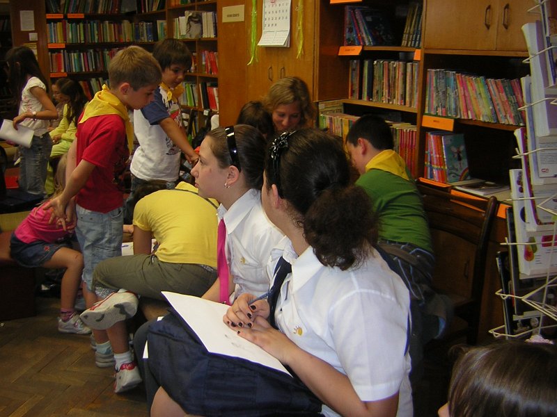 DSCN9080.JPG - Авторски моноспектакъл на Елица Матеева по приказките на Соня Иванова и Валентин Андонов "Приказки за малки и големи от Вал и Соня сътворени"