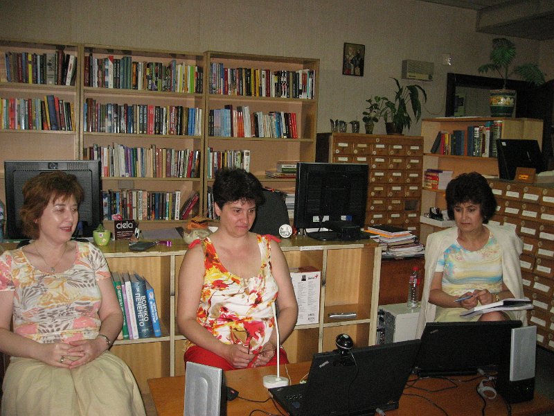 IMG_4084.JPG - Видеоконферентно участие на Мадлена Герова - зав. отдел "Периодика" и Мариана Гинева - зав. отдел "Комплектуване" в конференция на тема "Информационные ресурсы библиотек зарубежных стран: традиции и современные направления развития", гр. Липецк, Русия