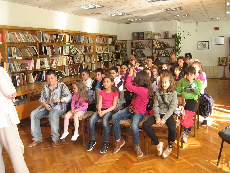 IMG_1534.JPG - Маргарита Шишкова представя стихосбирката си "Жива книжка" 