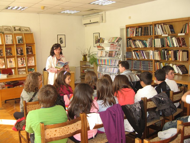 IMG_1548.JPG - Маргарита Шишкова представя стихосбирката си "Жива книжка" 