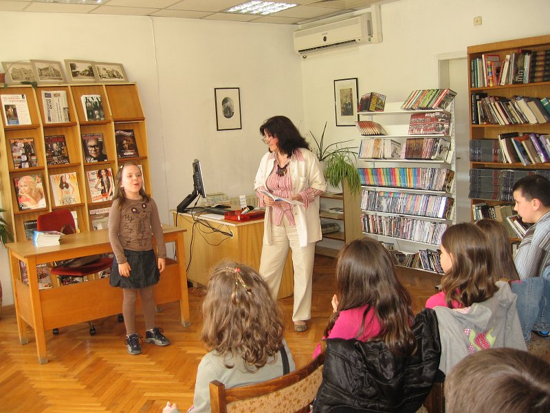 IMG_1558.JPG - Маргарита Шишкова представя стихосбирката си "Жива книжка" 