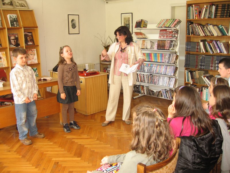 IMG_1567.JPG - Маргарита Шишкова представя стихосбирката си "Жива книжка" 