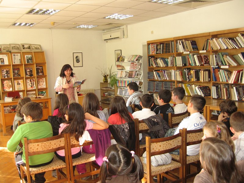 IMG_1575.JPG - Маргарита Шишкова представя стихосбирката си "Жива книжка" 