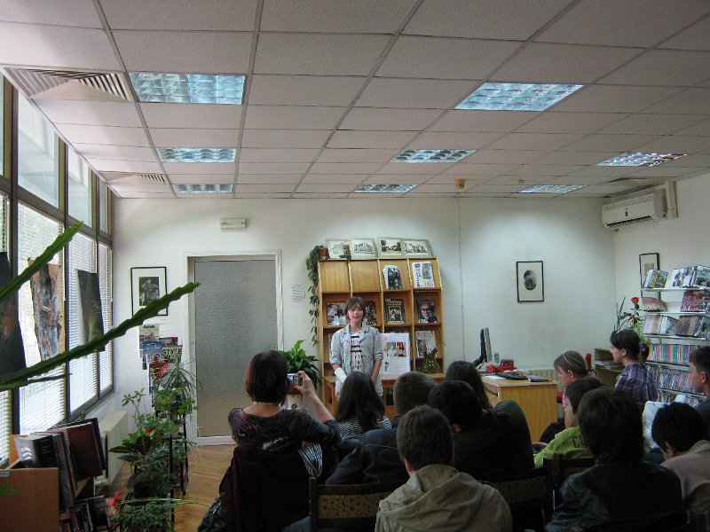 IMG_9027.JPG - СОУ "Св. Климент Охридски" представя своя книга, изготвена от учениците на г-жа Панчева