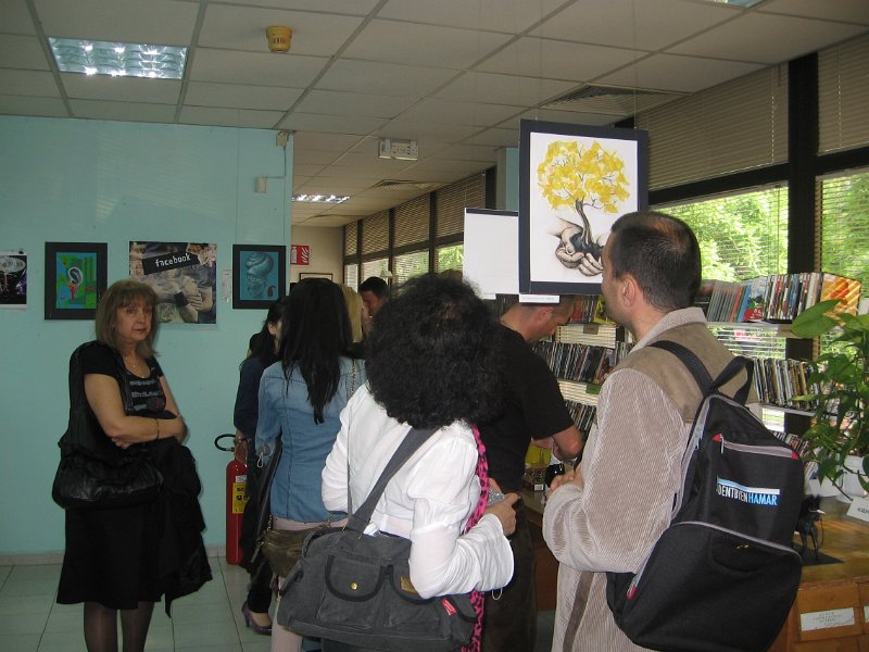 IMG_0018.JPG - Изложба на второкурсници от Технически Университет - Варна, спец. "Инженерен дизайн". По идея на Кремена Цанкова - преподавател на студентите