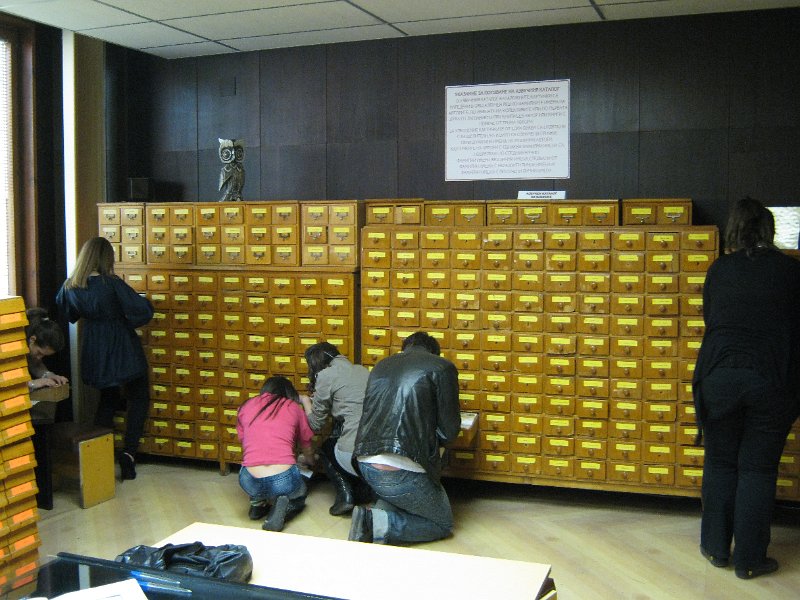 IMG_8935.JPG - Състезание в библиотеката. Съвместно с Дирекция "Младежки дейности и спорт"